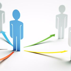 An animated image with one person in the middle and arrows pointing the other people surrounding him.